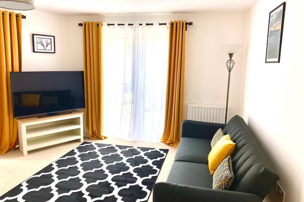 Smartrips Apartments - Lakeside/Thurrock West Thurrock Exteriör bild