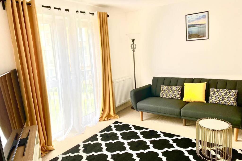 Smartrips Apartments - Lakeside/Thurrock West Thurrock Exteriör bild